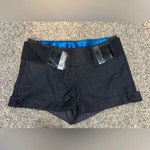 Studio Y Dark Gray Chino Shorts with Belt, Size 1/2